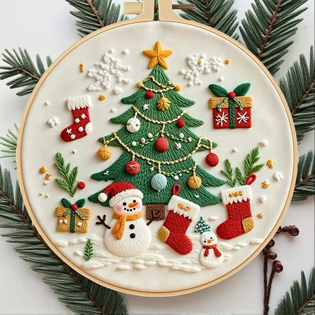1 high-quality new Christmas series pattern DIY embroidery set material package. The set includes needles, threads, embroidery s